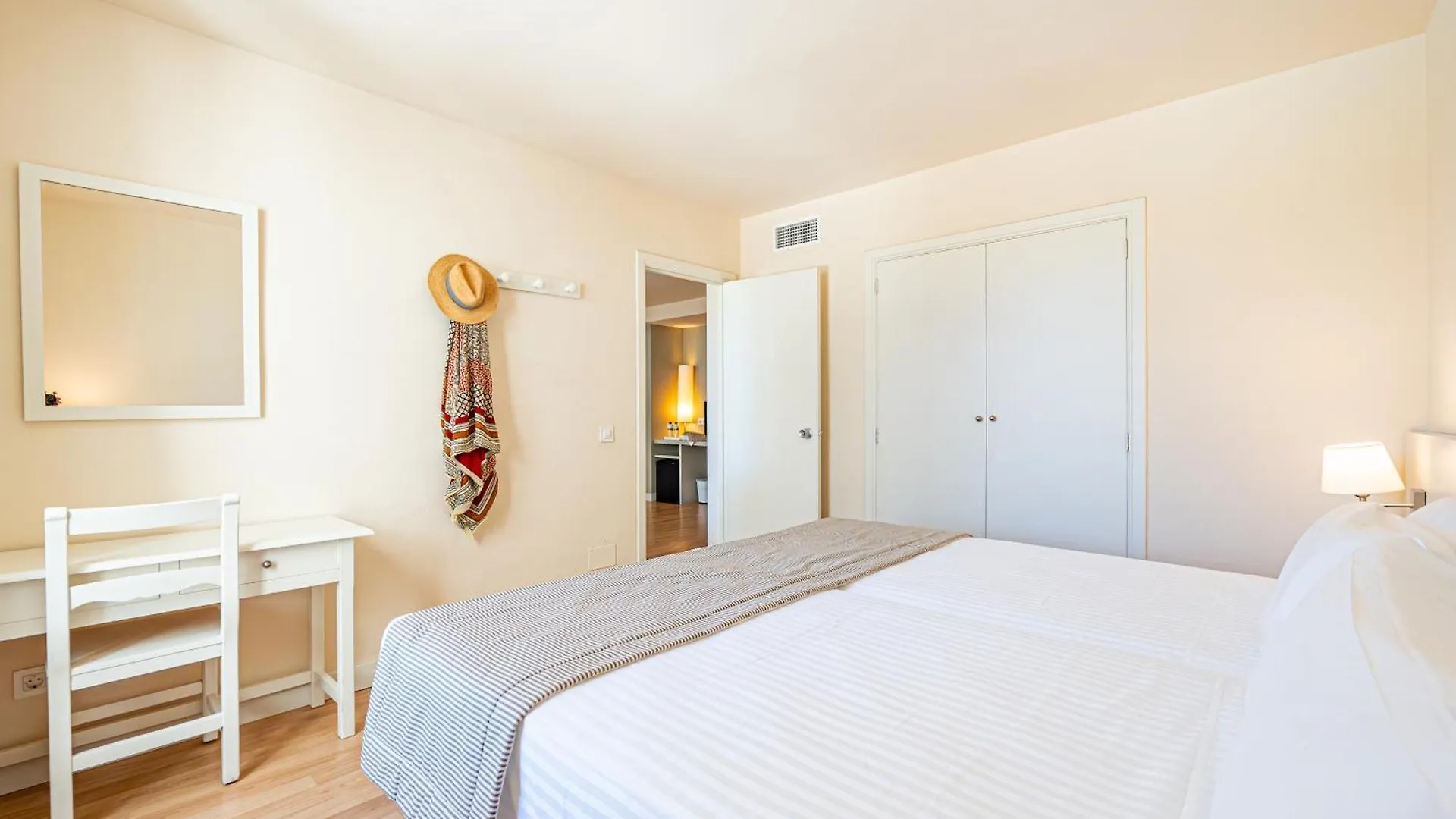 Hotel Rosella Affiliated By Intelier 萨科马 西班牙